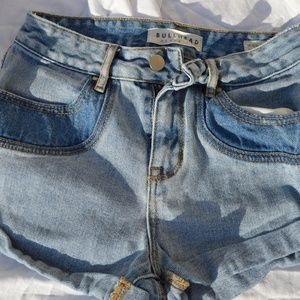 Bullhead Two-Toned Blue Jean Shorts